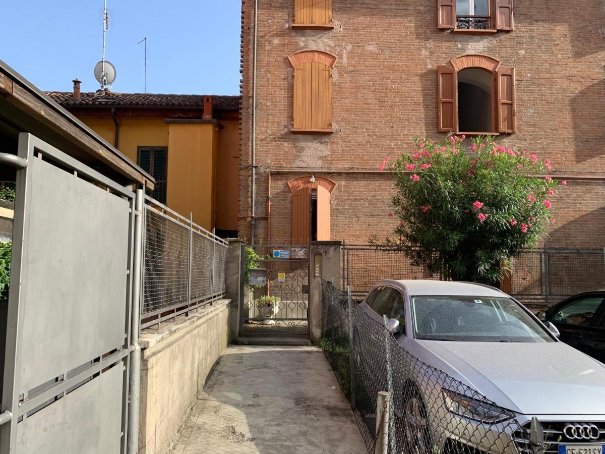 شقة بولونيا  في Casina Delle Rose المظهر الخارجي الصورة